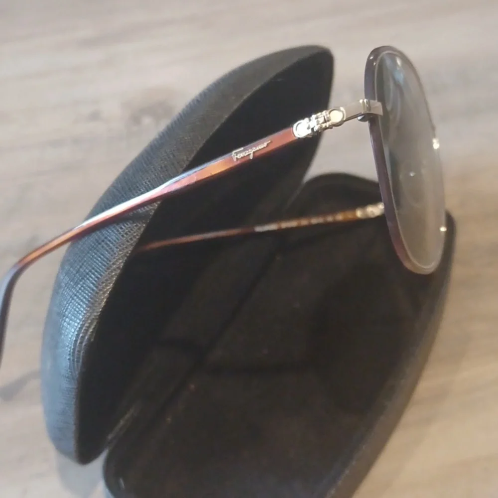 Salvatore Ferragamo Mens Polarized Sunglasses - Picture 3 of 6